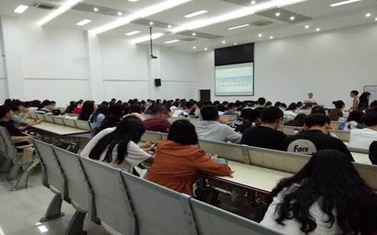 电子商务专业预科学什么